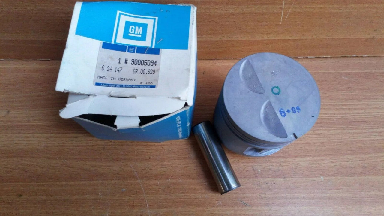 4x Pistons fits Opel Ascona A B Vauxhall Cavalier 1.6L 85.5mm Oversize Genuine 624147 View Front