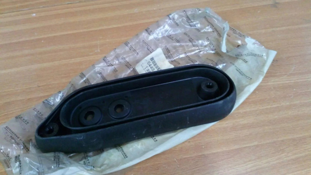 Heater Pipes Seal LHD fits Peugeot 806 Expert Citroen Dispatch Synergie 644883 View Front