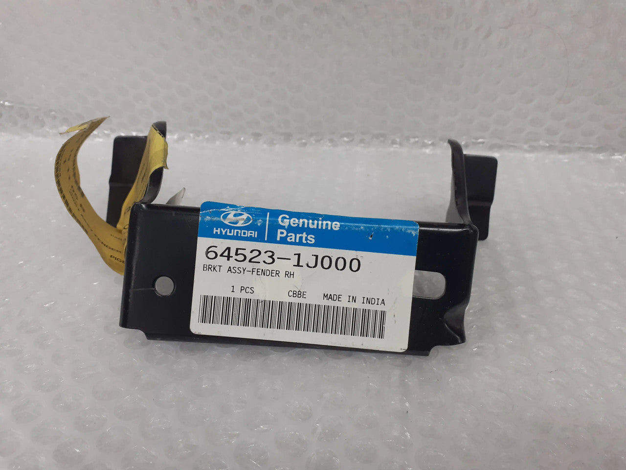 Fender Bracket Right fits Hyundai i10 i20 645231J000 Genuine View Right