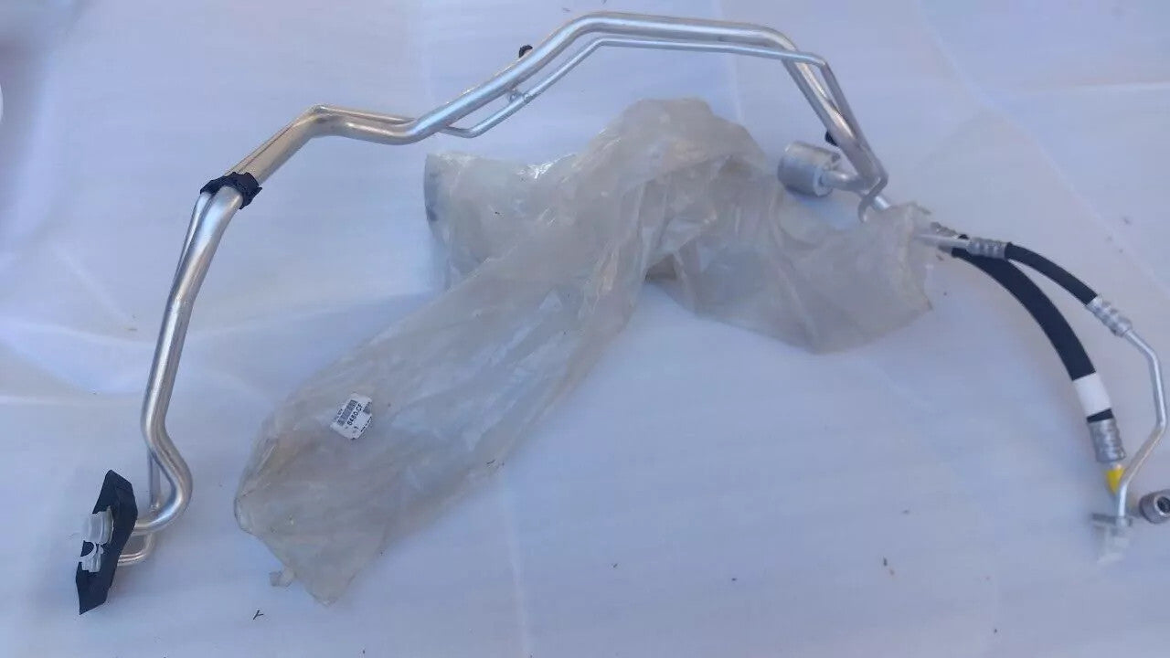 Air Condition Pipe fits Peugeot 307 1.4i TU3JP 6460CF Genuine View Front