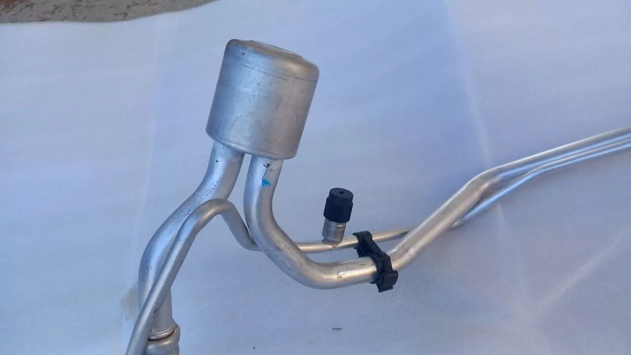 Air Condition Pipe fits Peugeot 307 Citroen C4 6460LT 6460QL Genuine View Right