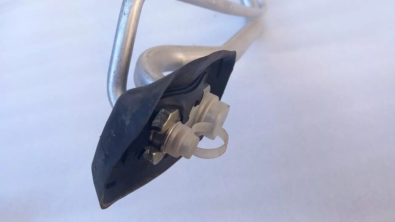 Air Condition Pipe fits Peugeot 307 Citroen C4 6460LT 6460QL Genuine View Upper