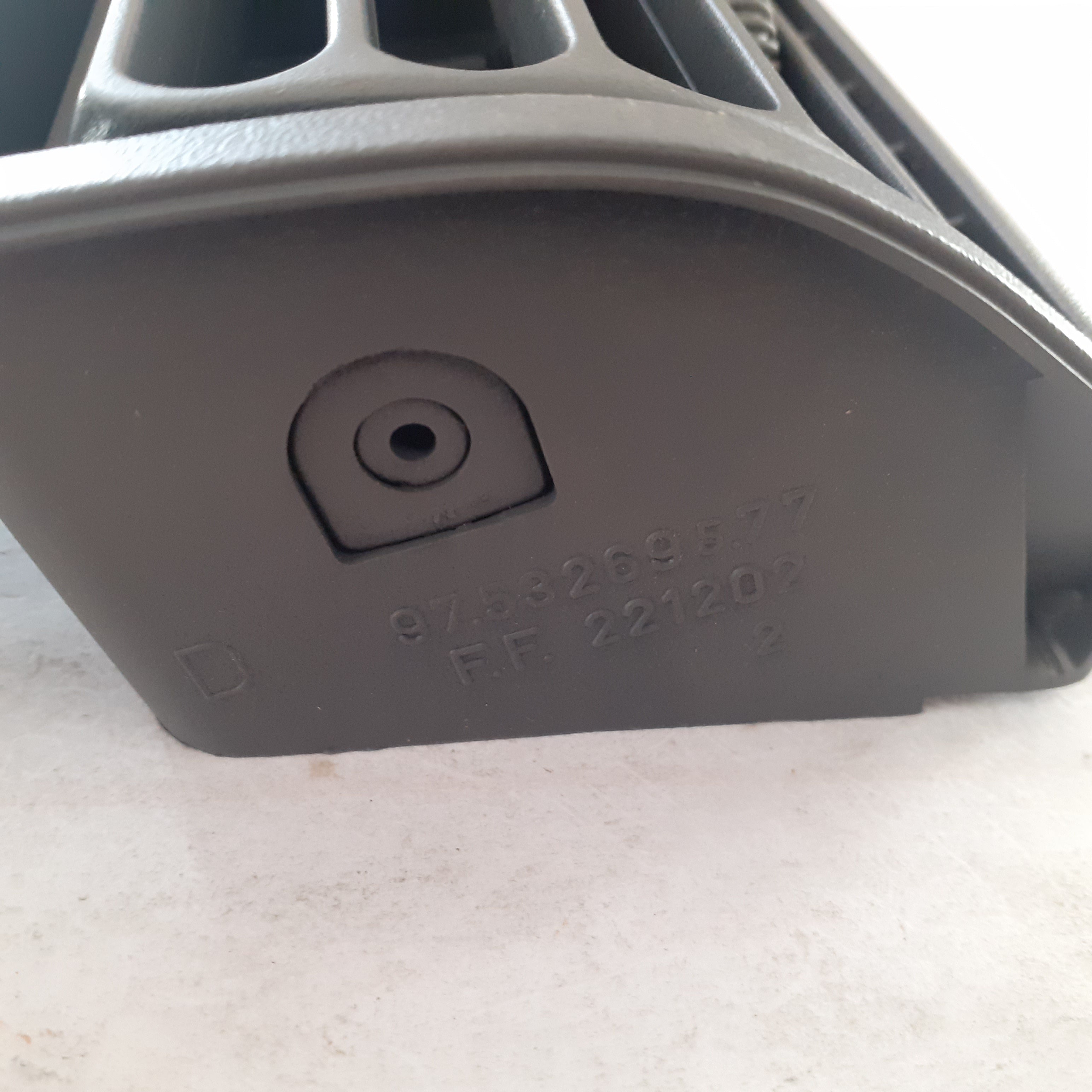 Dashboard Air Vent Right fits Peugeot 205 648972 9753269577 Genuine View Number