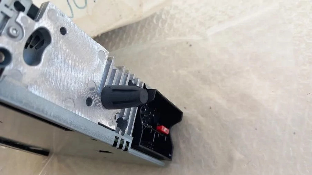 Radio CD fits Fiat Ulysse Peugeot 807 Citroen C8 9664770177 Genuine 6574Y4 View Lower