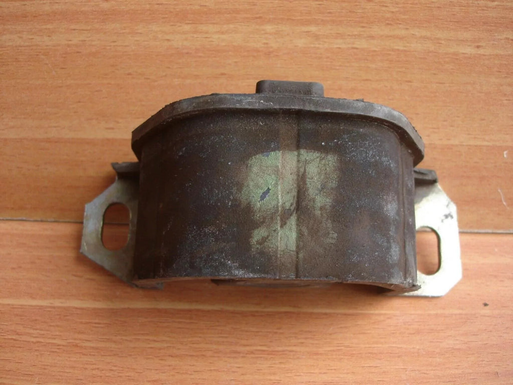 Engine Mount Left fits Opel Kadett E Vauxhall Astra 12S 90189902 Genuine 684250 View Left