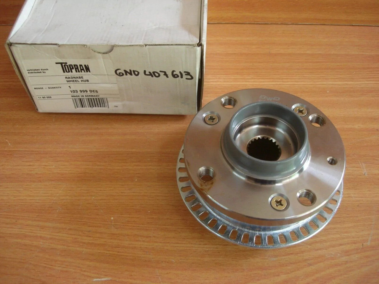 Wheel Hub Front fits Seat Arosa 6H VW Lupo 6X1 6E1 Polo 6N1 6V2 6N0407613 View Rear