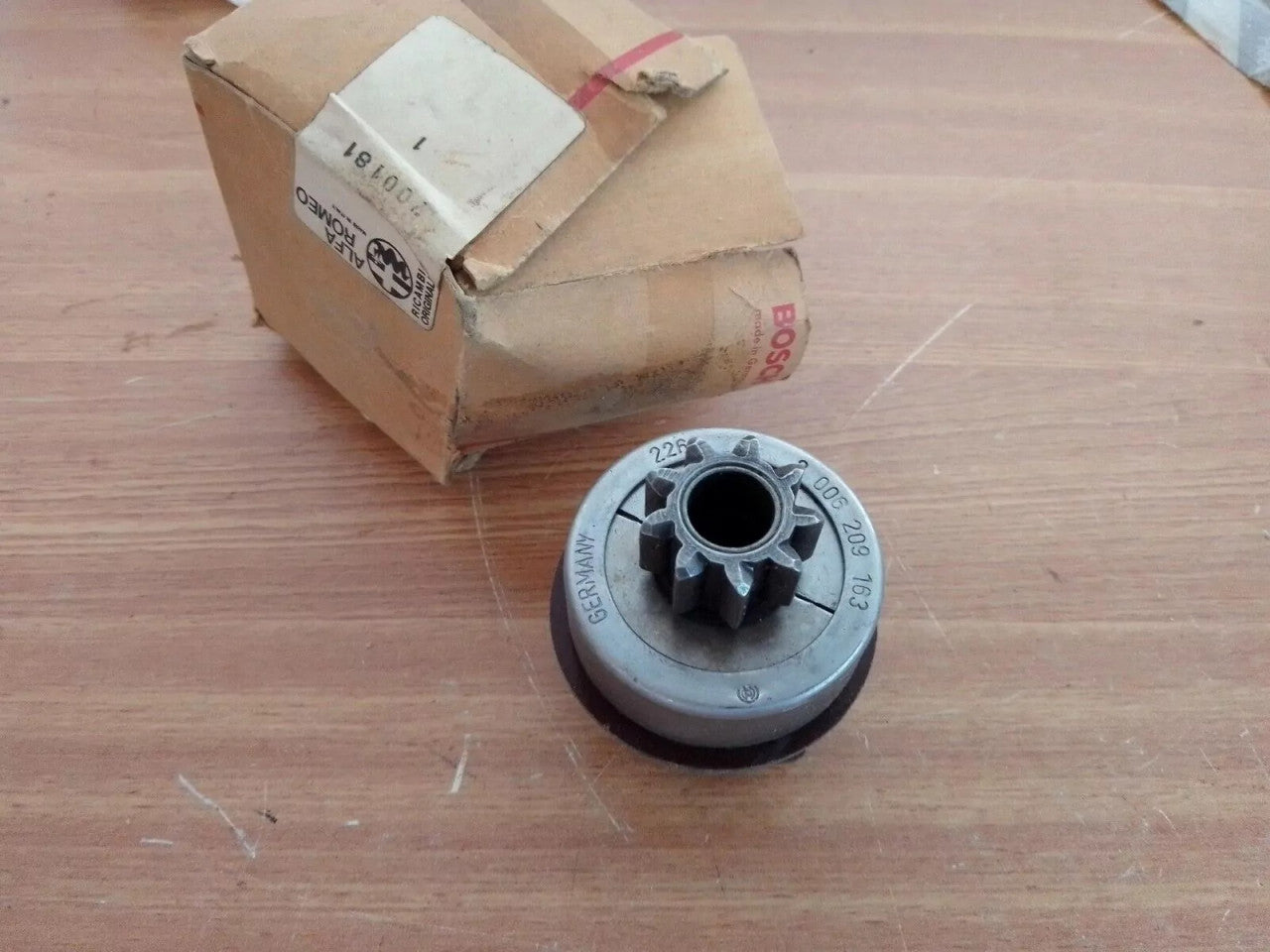 Starter Motor Gear fits Alfa Romeo Alfasud Alfetta GT 700181 2006209163 View Front