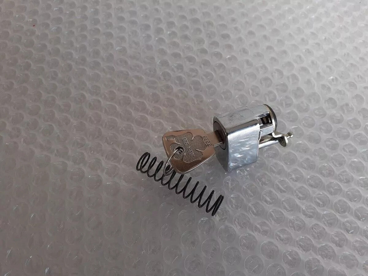 Door Lock Front with Key fits Alfa Romeo Alfasud 700364 Genuine View Front