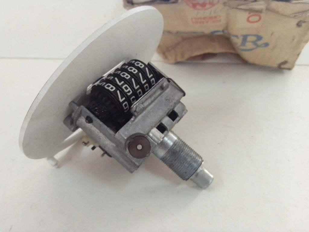 Speedometer Gauge fits Alfa Romeo 701665 Genuine View Right