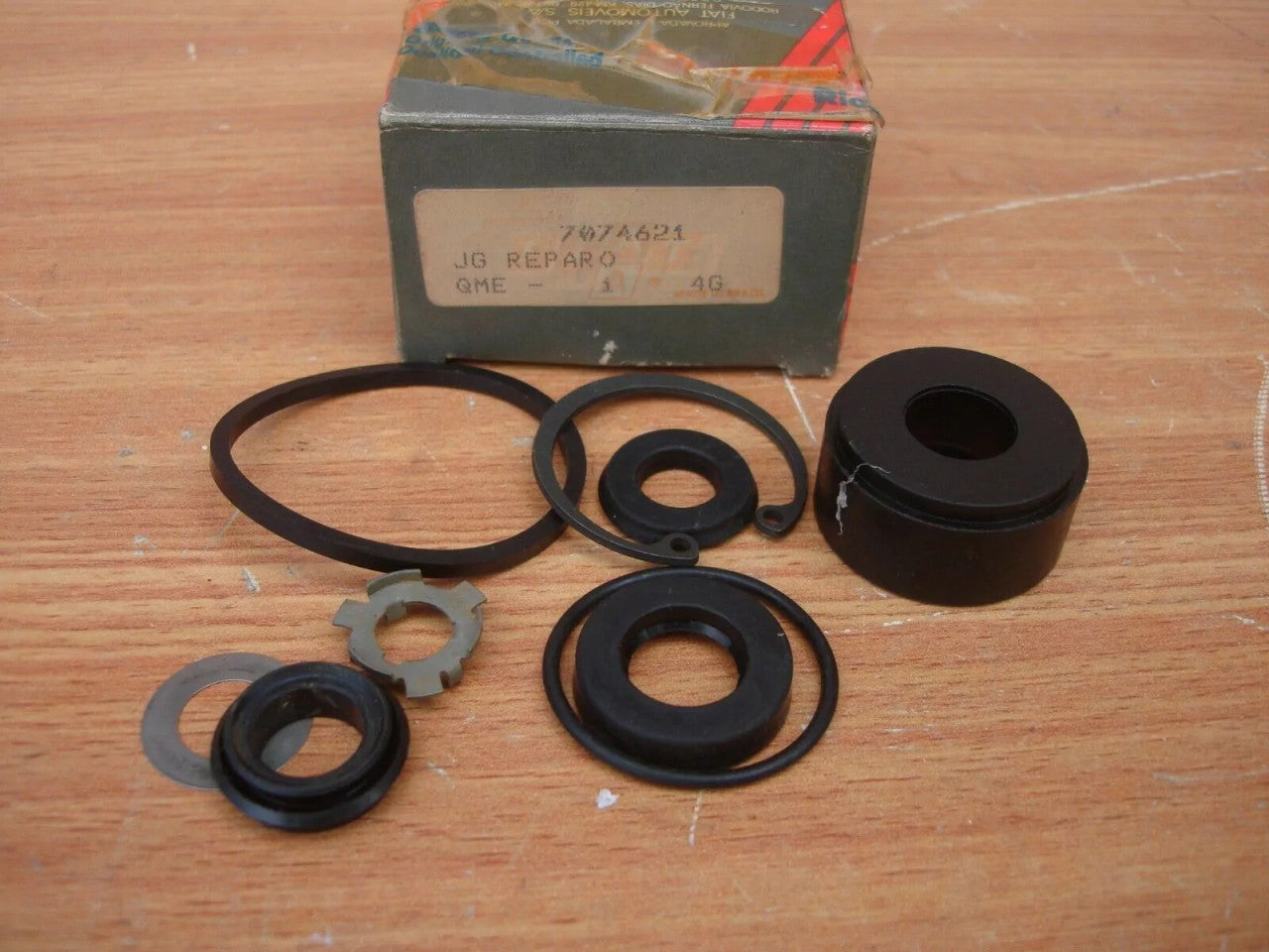 Brake Master Cylinder Kit fits Fiat Elba Uno Fiorino Mille Lancia Delta 7074621 View Rear