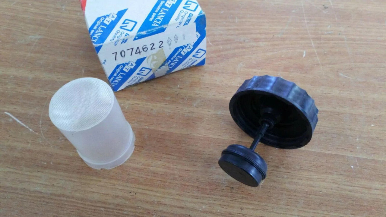 Brake Master Cylinder Reservoir Cap fits Fiat Duna Uno Fiorino 7074622 Genuine View Rear