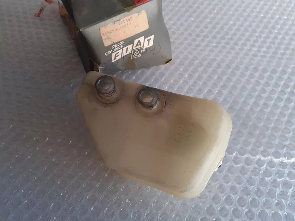 Brake Master Cylinder Reservoir Tank Cap fits Fiat Duna Elba Mille Uno Fiorino 7075445 View Right