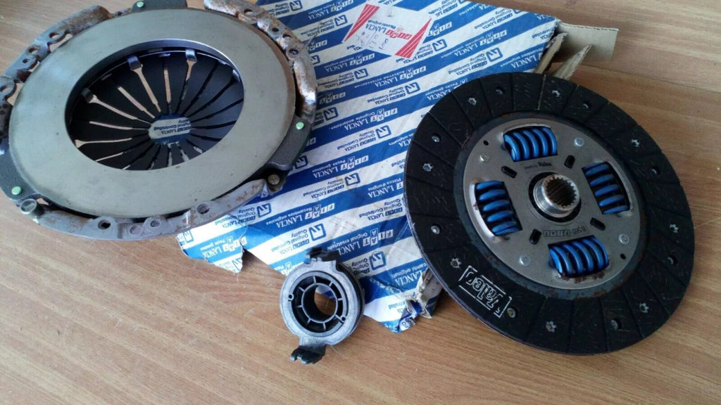 Clutch Kit fits Fiat Ulysse Scudo 71711641 Genuine View Upper