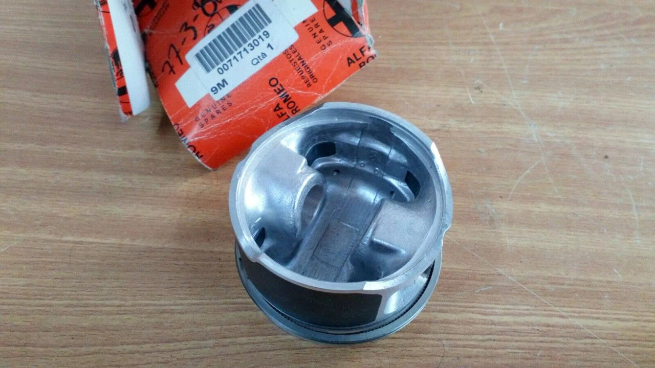 Piston fits Alfa Romeo 145 146 155 156 166 GTV Spider 71713019 Genuine View Rear