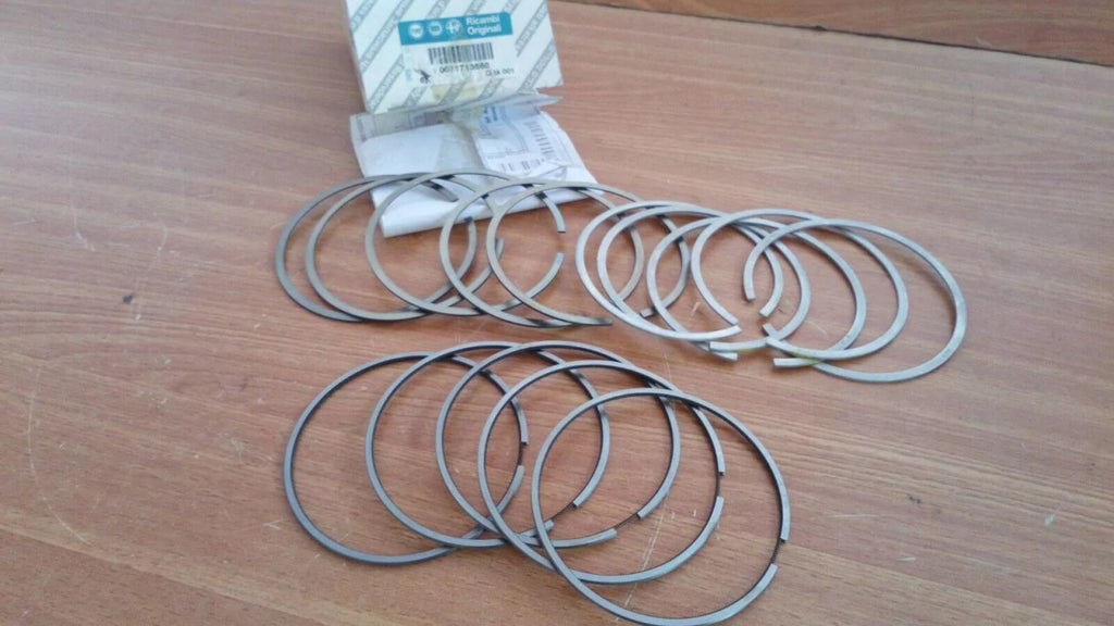 Piston Rings Set fits Fiat Coupe Lancia 5 Cylinder 71713660 Genuine View Rear