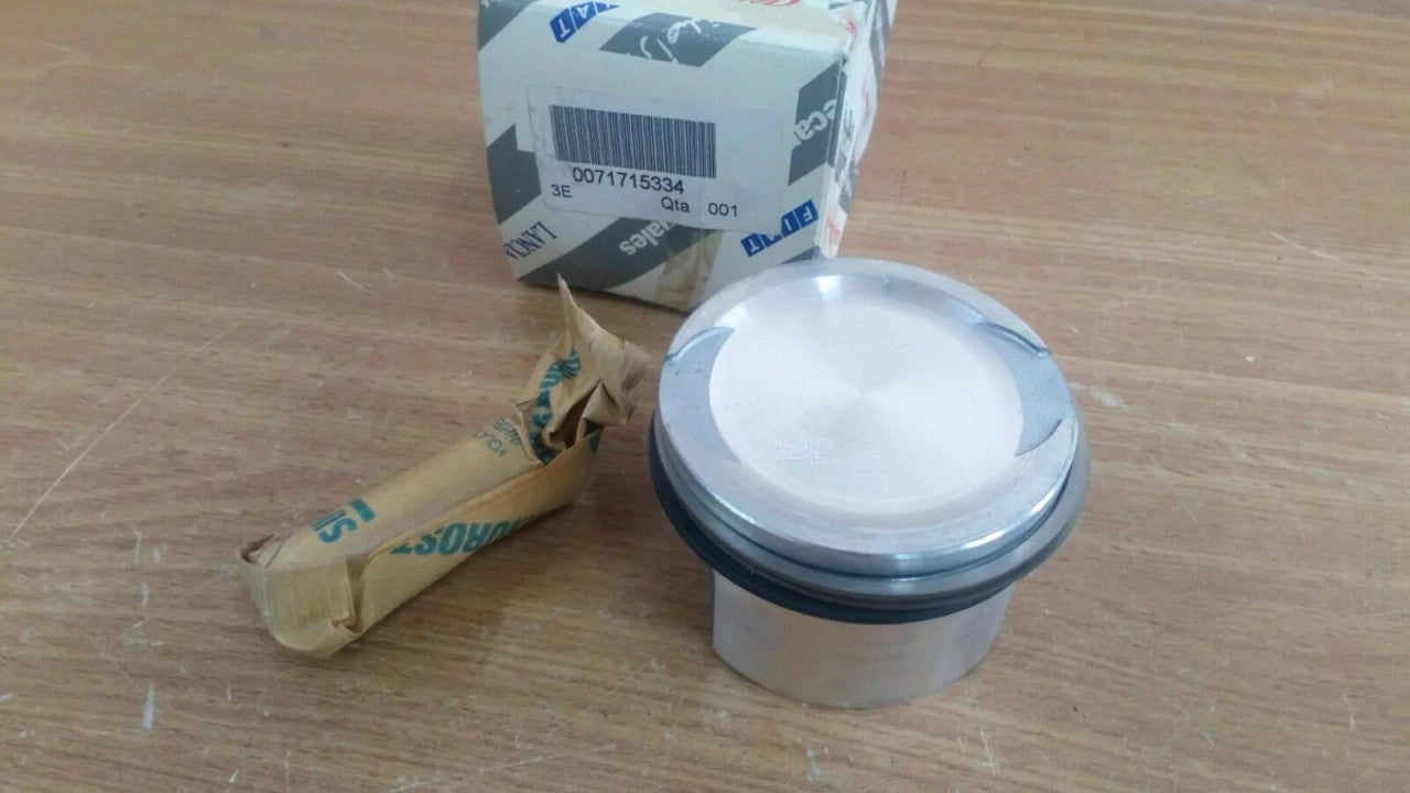 4x Pistons fits Fiat Lancia 1242cc 71715334 Genuine View Front