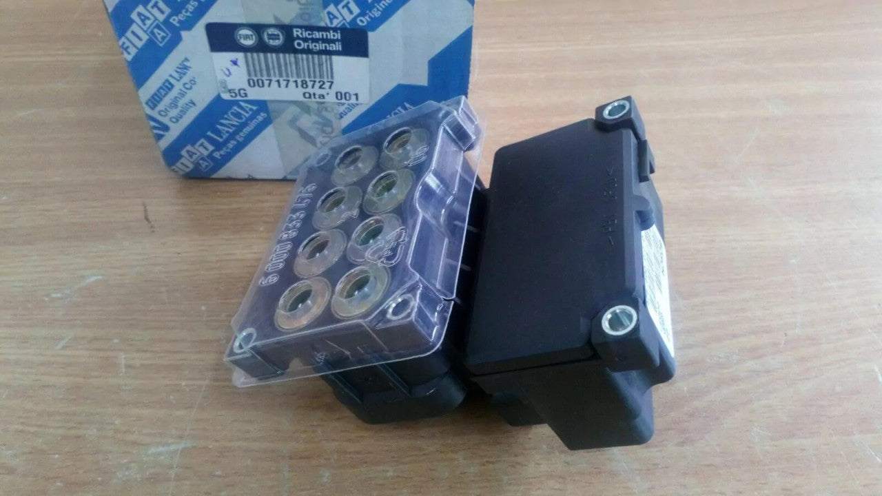 ABS Control Module Unit fits Fiat Punto 71718727 Genuine View Front