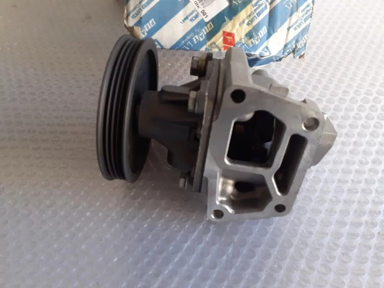 Water Pump with Housing fits Fiat Mille Tempra Tipo 71719697 Genuine View Rear