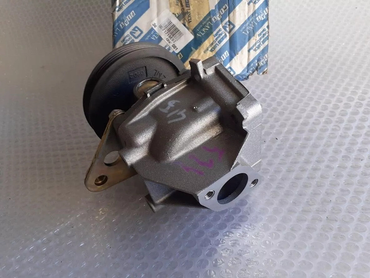 Water Pump with Housing fits Fiat Mille Tempra Tipo 71719697 Genuine View Left