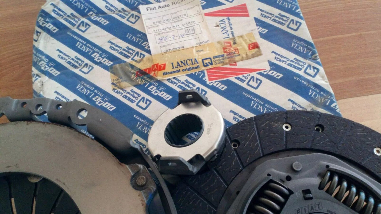 Clutch Kit fits Fiat Ducato 71714653 Genuine 71735473 View Lower