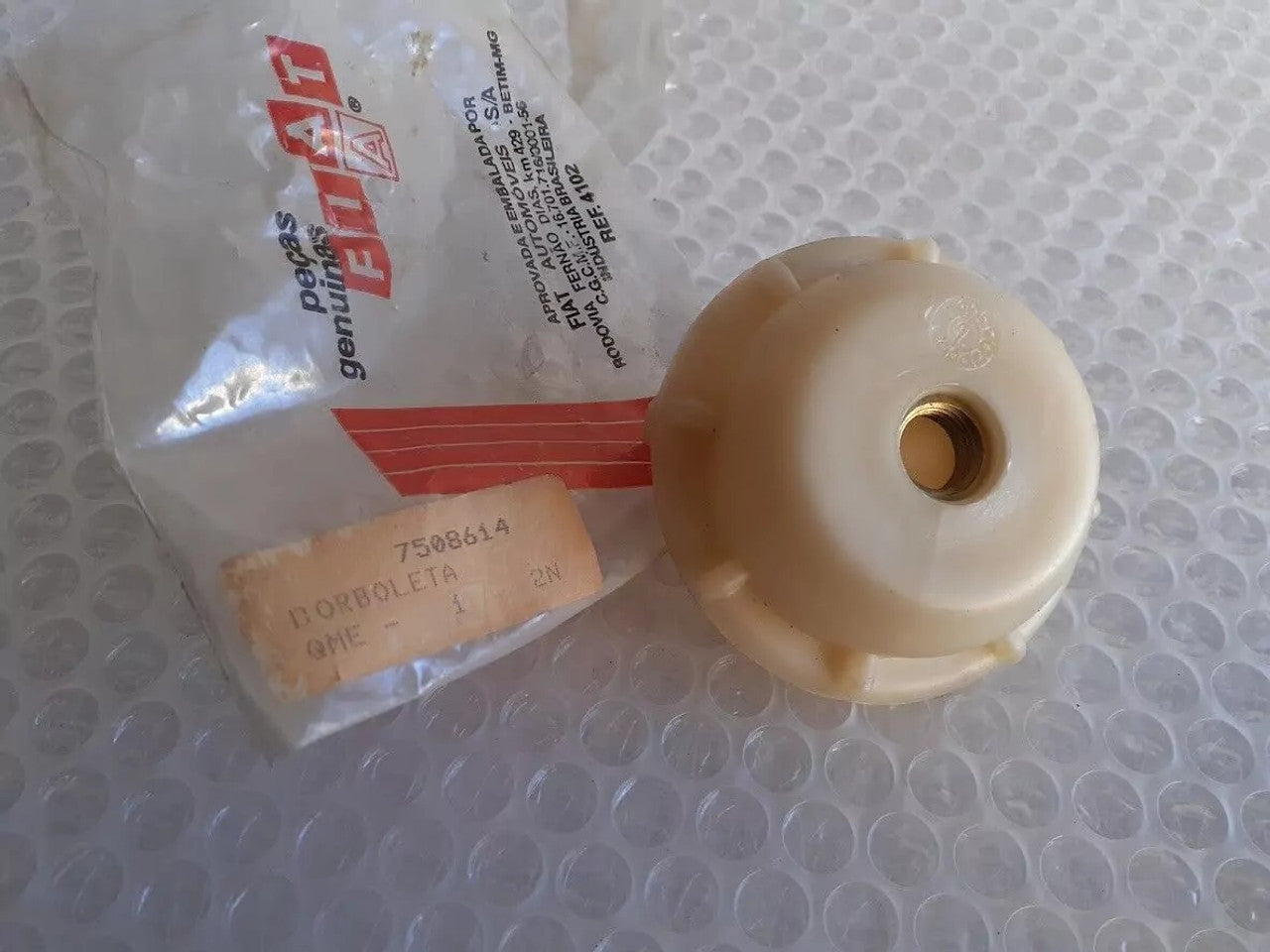 Spare Tyre Wheel Plug fits Fiat Duna Elba Uno Fiorino 7508614 Genuine View Rear