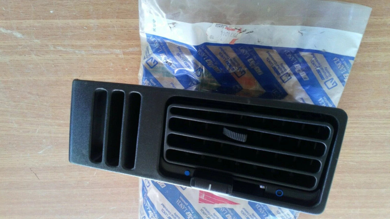 Air Vent RHD fits Lancia Y10 7531044 Genuine View Front