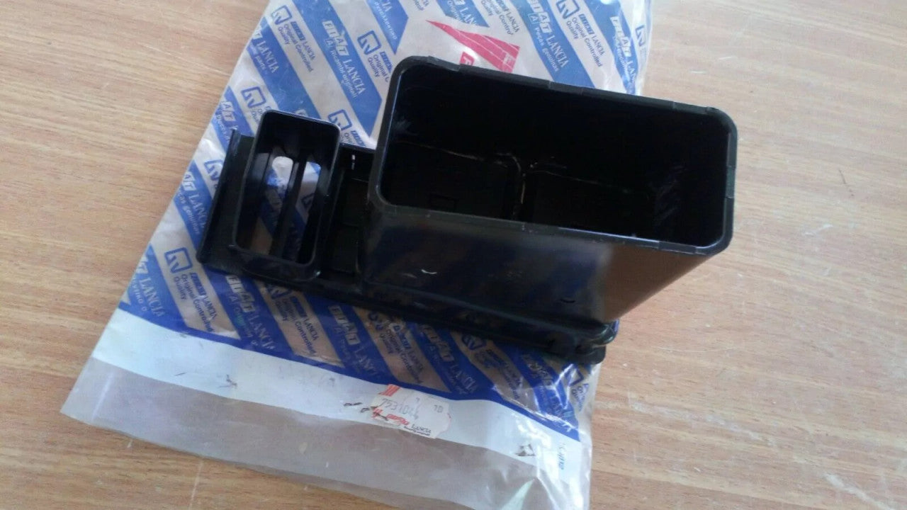 Air Vent RHD fits Lancia Y10 7531044 Genuine View Right