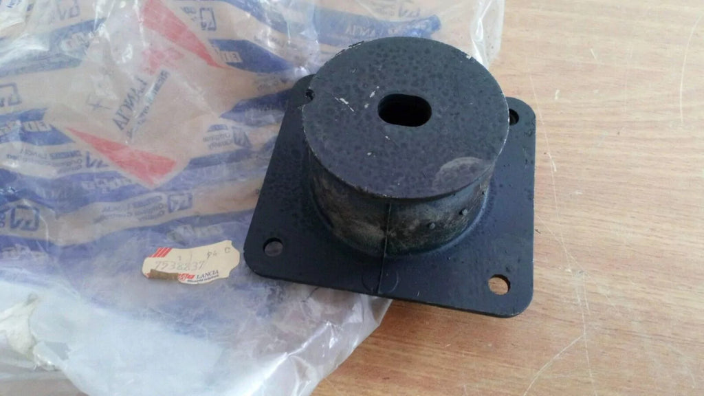 Transmission Mount fits Fiat Uno 7538837 Genuine View Rear