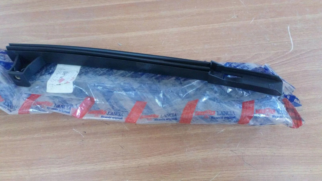 Window Guide Rear Left fits Fiat Regata 7562969 Genuine View Front