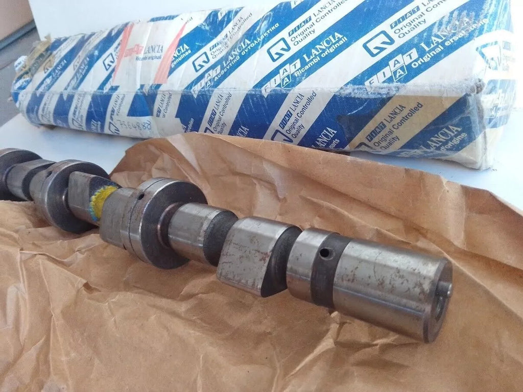 Camshaft fits Fiat Uno Lancia Delta 7564888 Genuine View Right