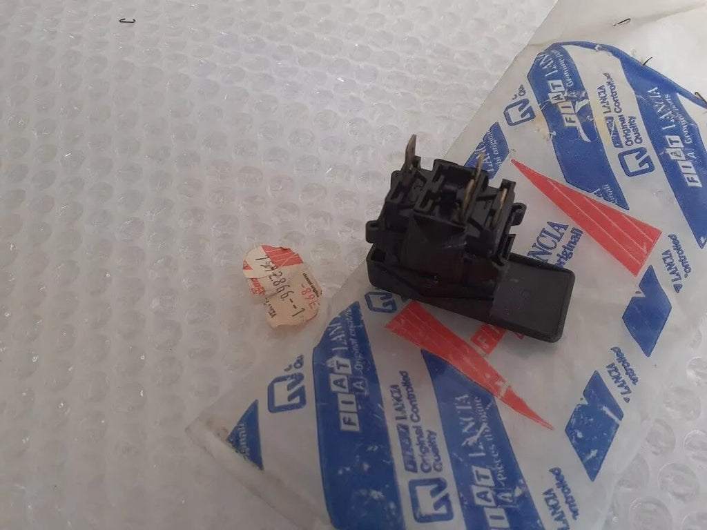 Rear Wiper Switch fits Fiat 126 BIS 7572866 Genuine View Rear