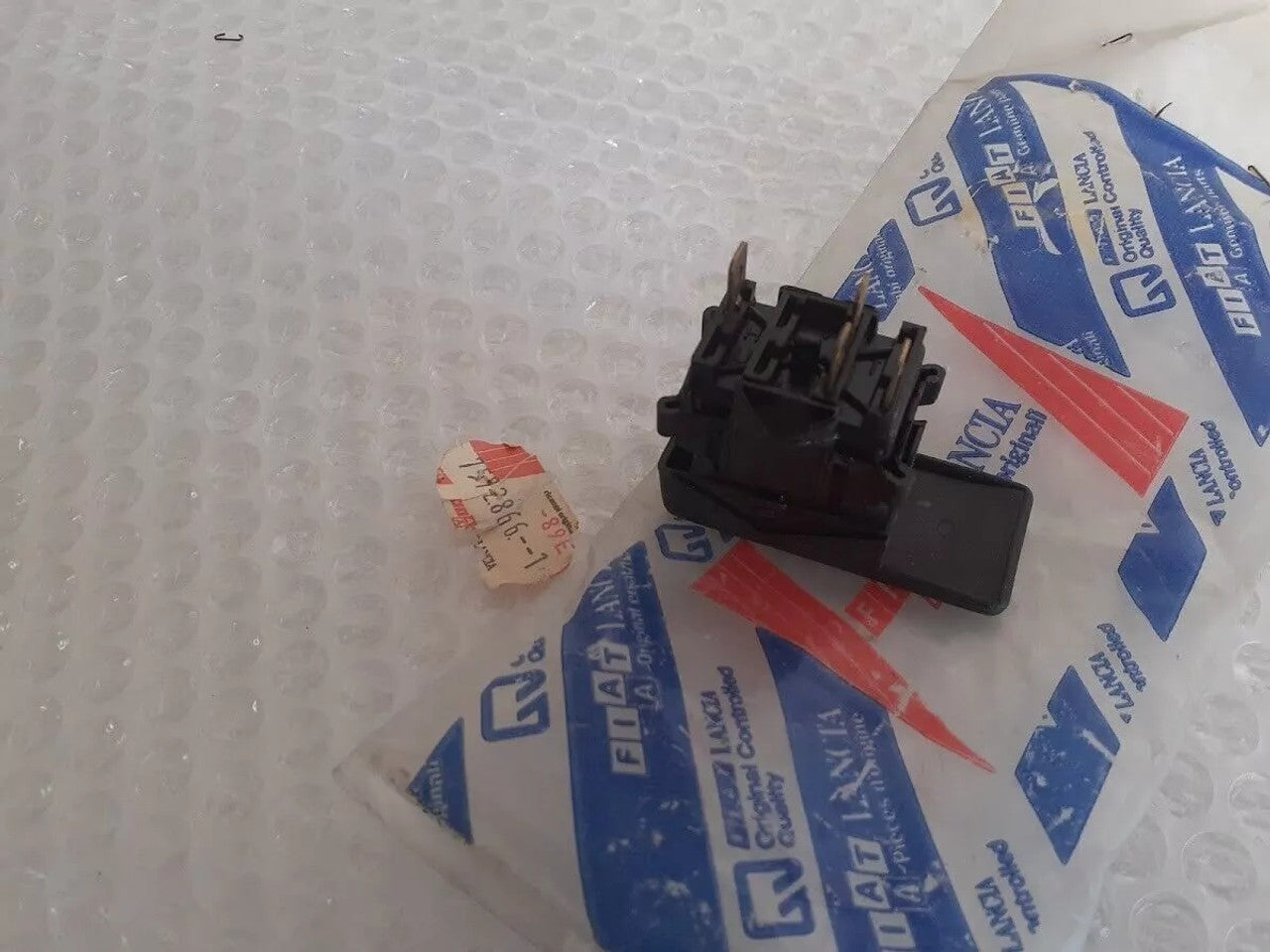 Rear Wiper Switch fits Fiat 126 BIS 7572866 Genuine View Rear