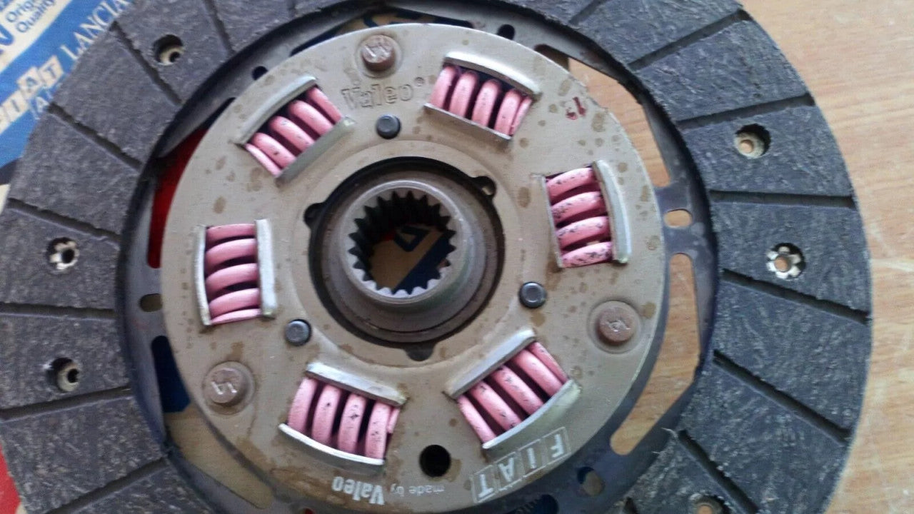 Clutch Disc fits Fiat Tempra Uno Turbo Lancia Delta 7576196 Genuine 7576193 View Rear