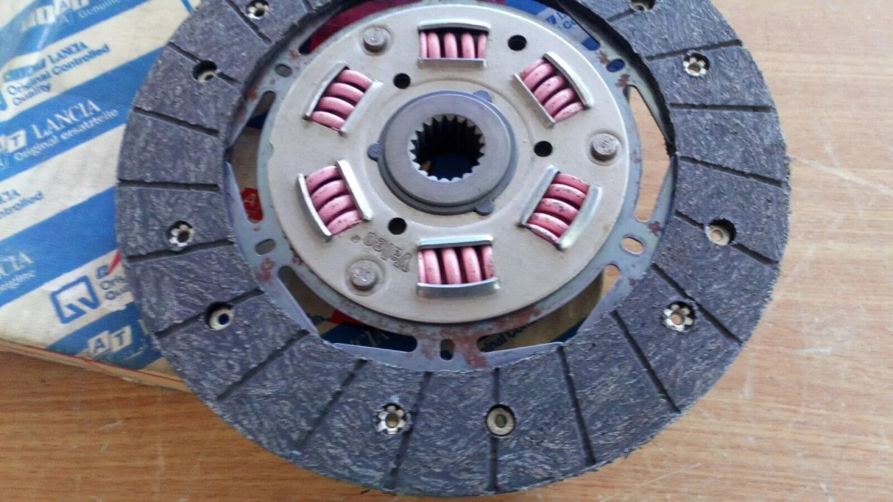 Clutch Disc fits Fiat Tempra Uno Turbo Lancia Delta 7576196 Genuine 7576193 View Right
