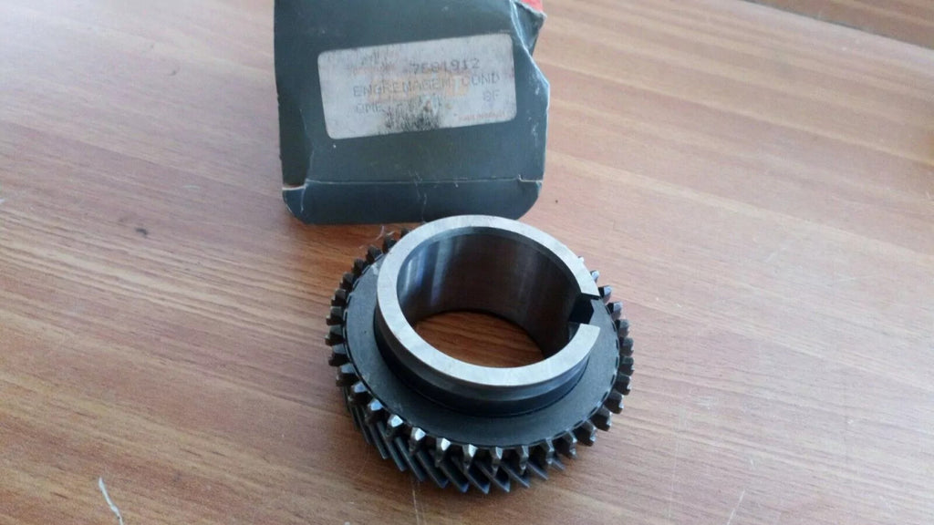 Drive Gear 5 fits Fiat Fiorino Duna Elba Uno 7581912 Genuine View Front