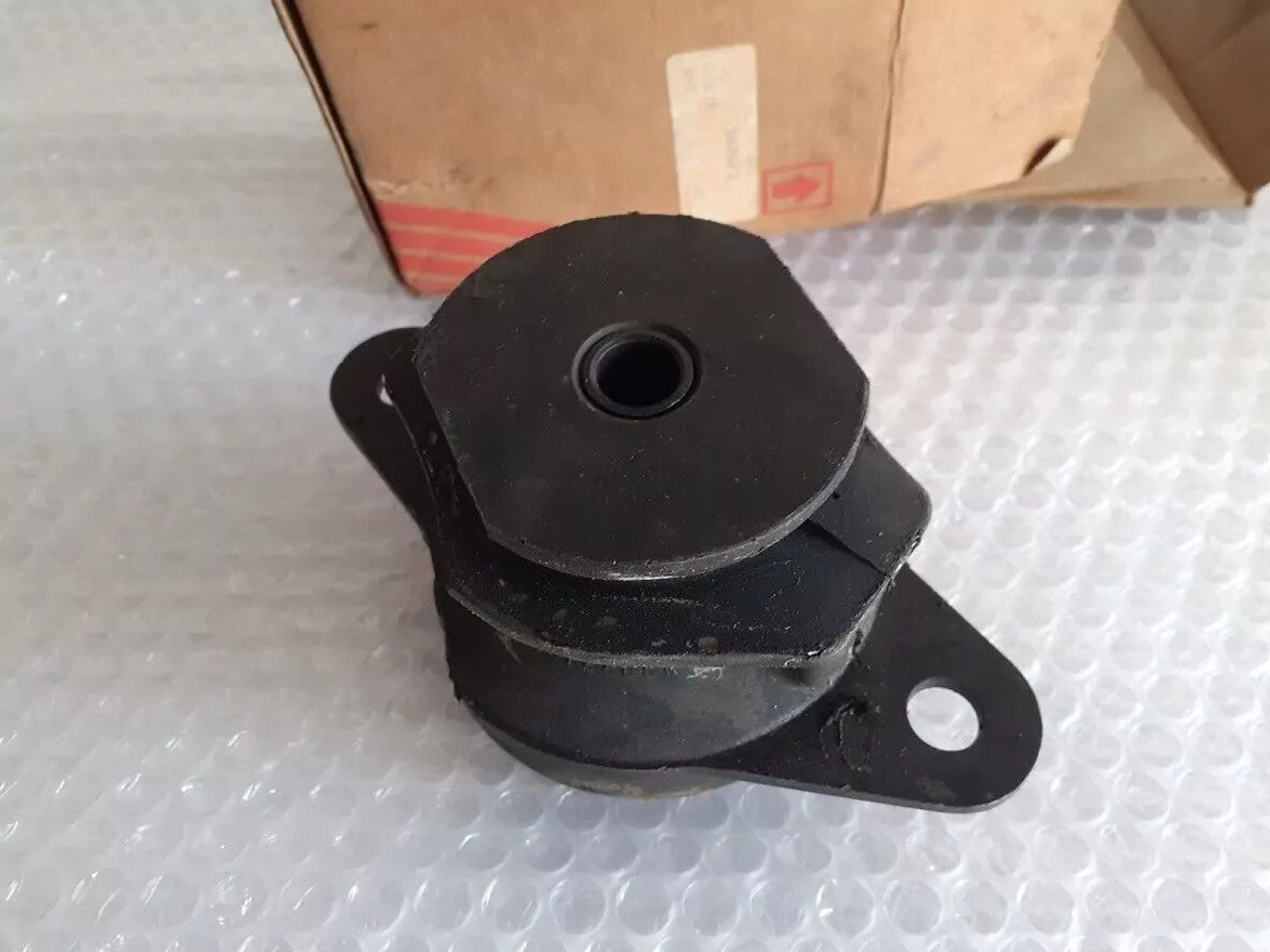Engine Mount fits Fiat Duna Elba Mille Uno Fiorino 7587673 Genuine View Front