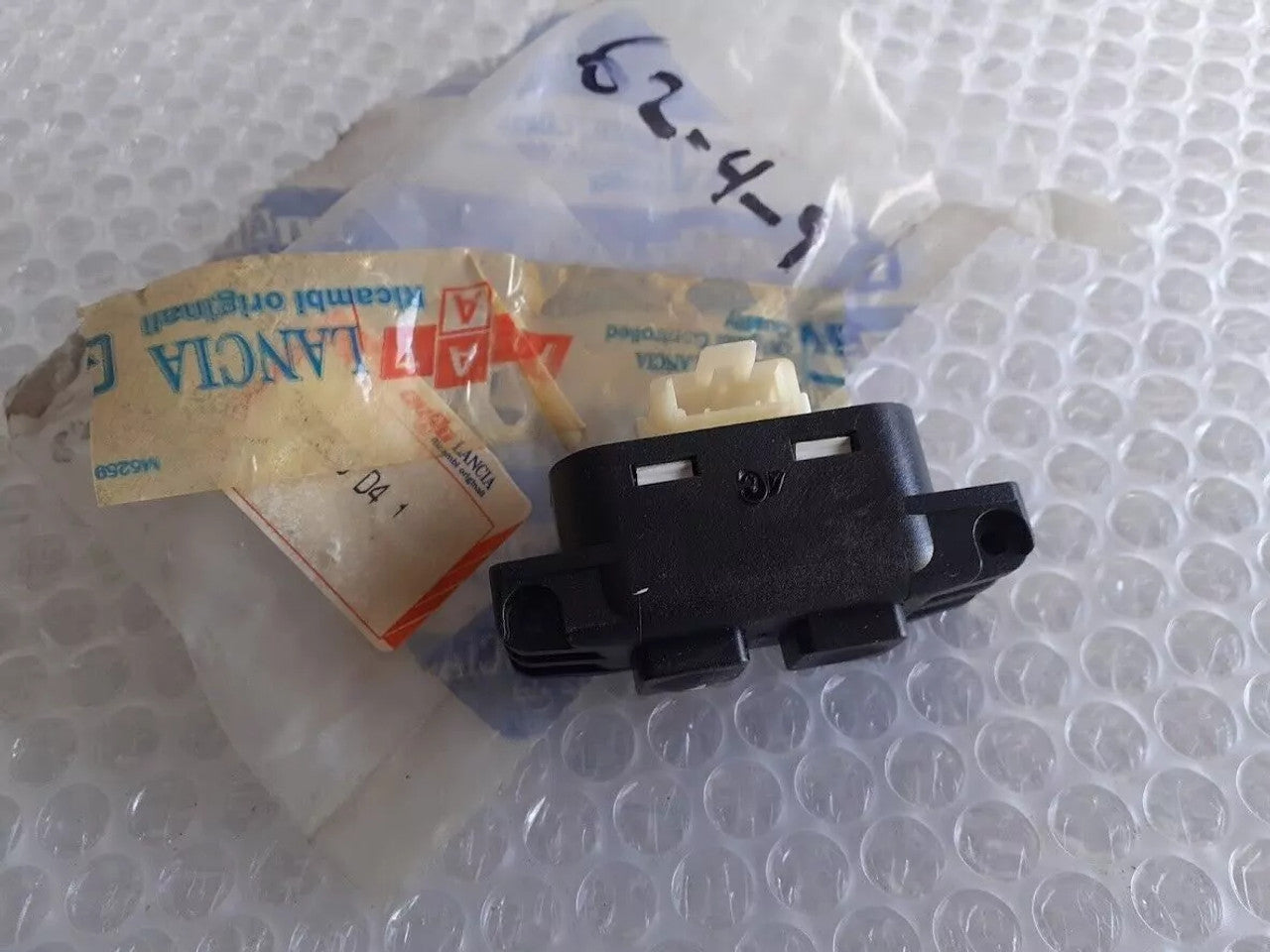 Windows Switch Right Left Hand Drive fits Fiat Tempra Tipo 7592533 Genuine View Right