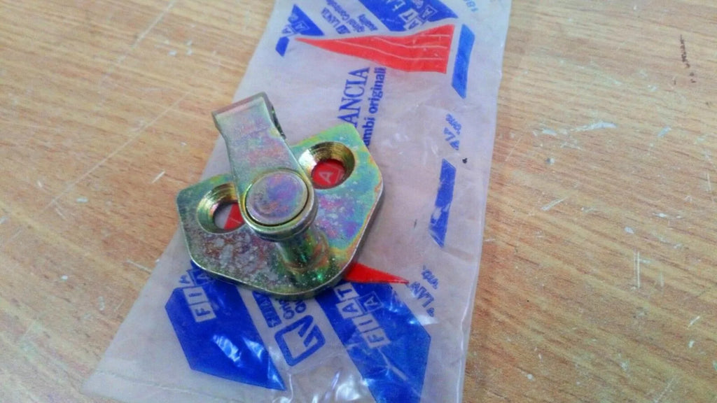 Door Lock Striker fits Fiat Lancia Alfa Romeo 7594897 Genuine View Front