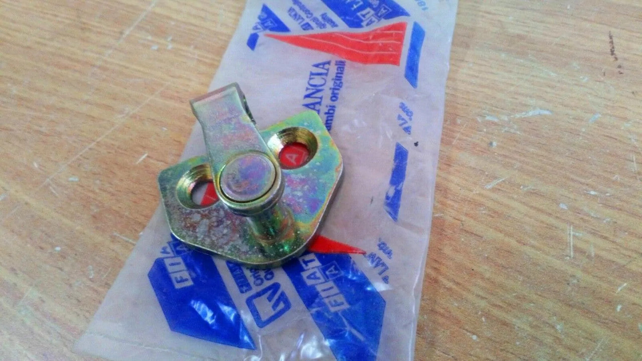 Door Lock Striker fits Fiat Lancia Alfa Romeo 7594897 Genuine View Front