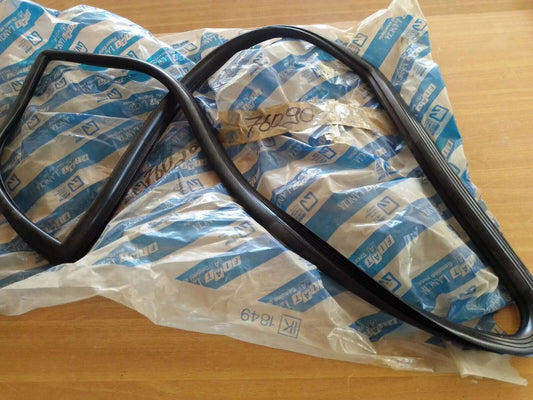 Window Seal Side Rear Left Fixed fits Fiat Mille Uno 7609071 Genuine View Front