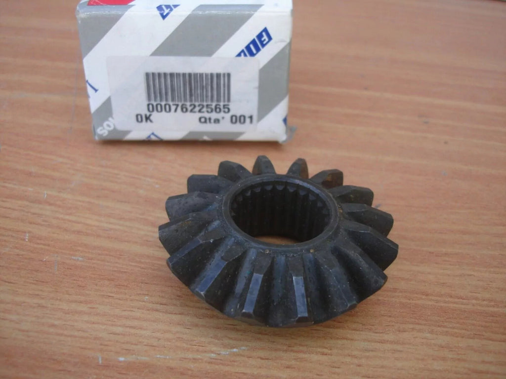 Differential Planetary Gear fits Fiat Alfa Romeo Lancia 7622565 Genuine View Front