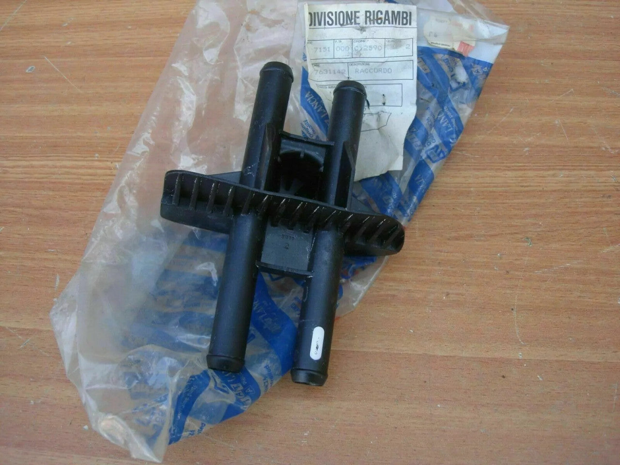 Heater Core Pipes Connector fits Lancia Dedra Delta Fiat Tempra Tipo 7631142 New View Right