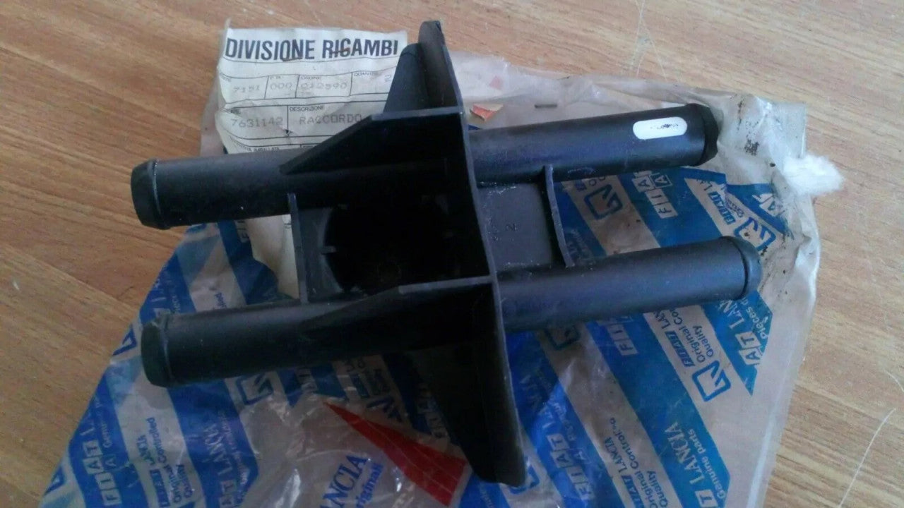 Heater Core Pipes Connector fits Lancia Dedra Delta Fiat Tempra Tipo 7631142 New View Left