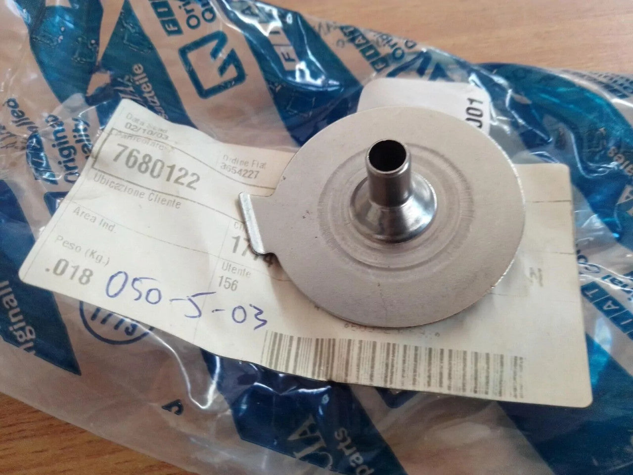Gearbox Plate Rear Lubrication fits Fiat Brava Bravo Punto Uno 7680122 Genuine View Front