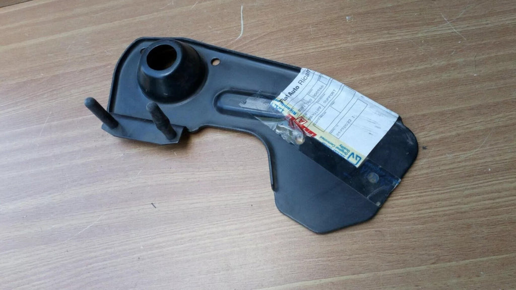 Front Shock Absorber Support Bracket fits Fiat Uno Turbo 7693189 Genuine View Rear