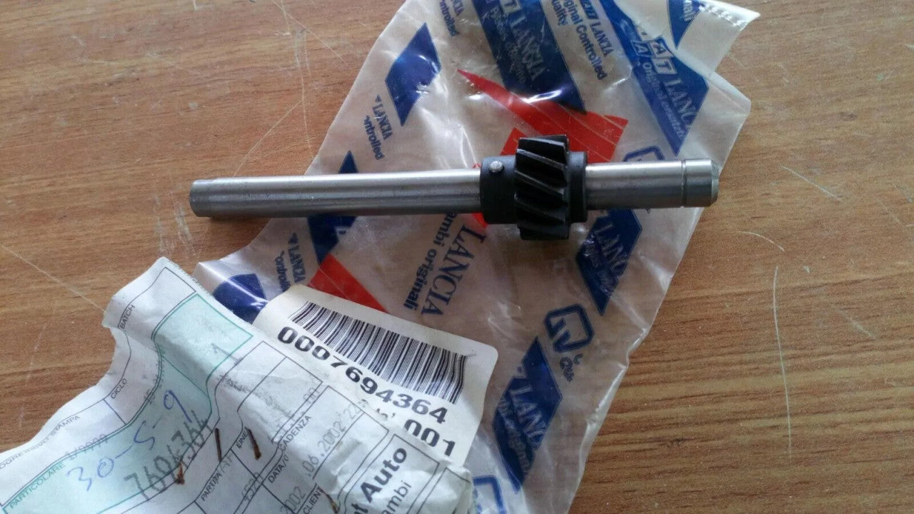 Oil Pump Shaft fits Fiat Cinquecento Panda Seicento 7694364 Genuine View Front