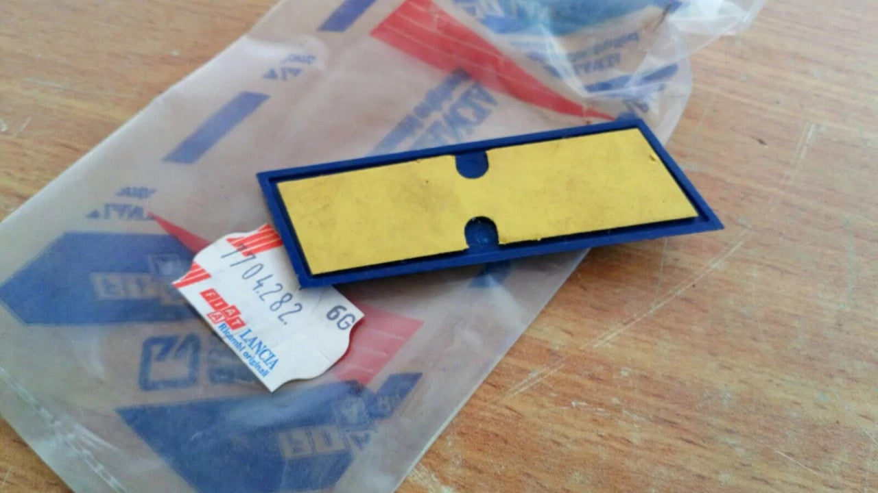 Emblem D fits Fiat Uno 7704282 Genuine View Rear