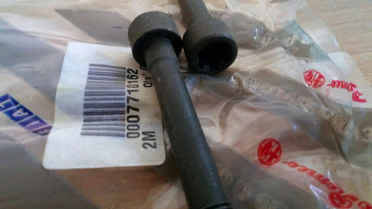 2x Cylinder Head Bolts fits Lancia Delta Evolution Thema Alfa Romeo 164 Turbo 7710162 View Rear