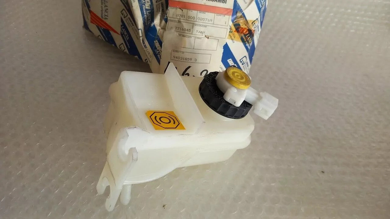 Brake Master Cylinder Reservoir Tank fits Fiat Tipo Lancia Dedra Integrale 7716045 View Front