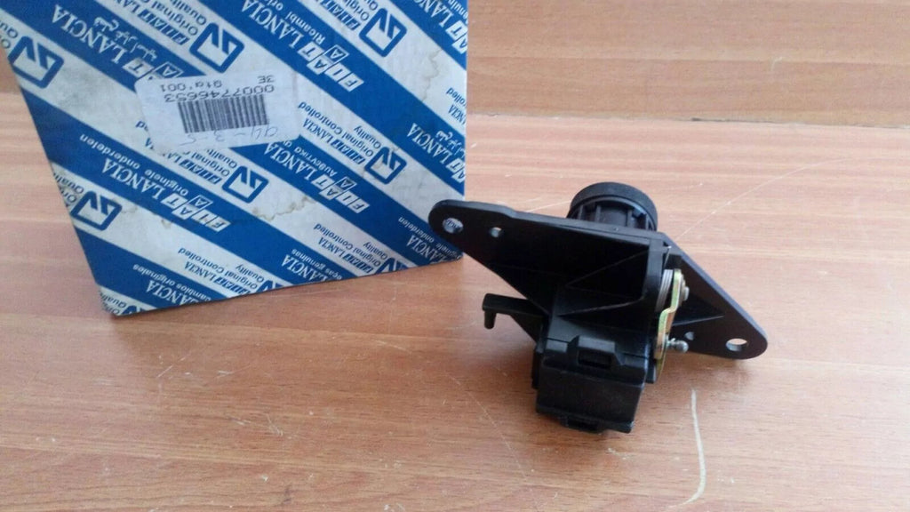 Trunk Boot Lock fits Fiat Tipo 7746653 Genuine View Rear